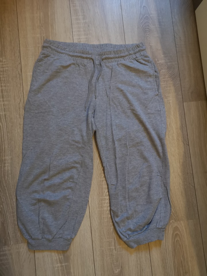 Trenirka 3-4 hlače 36-38, 4€