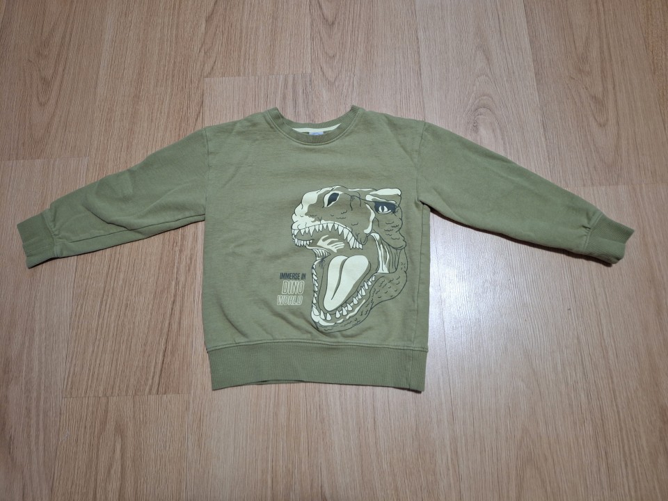 Pulover 122, 5€