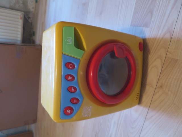 Pralni stroj 8€