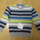 pulover črtast, št. 128, cena 4€