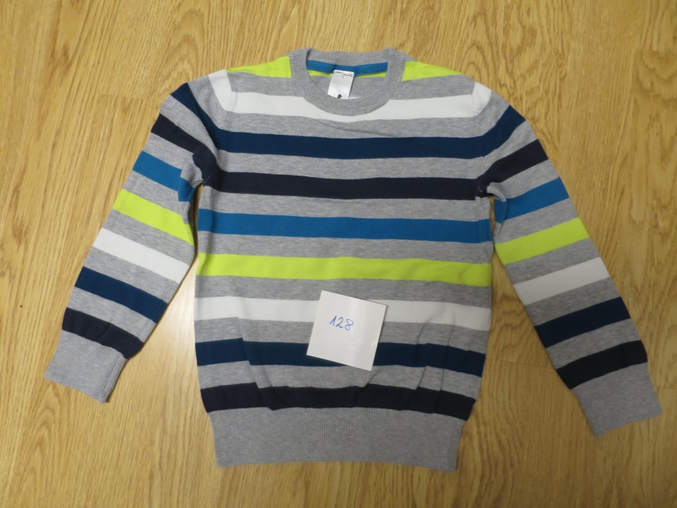 pulover črtast, št. 128, cena 4€