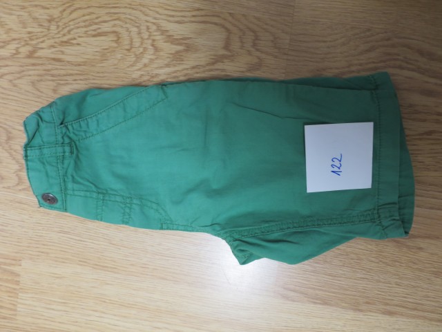 Kratke hlače zelene, št. 122, cena 2€
