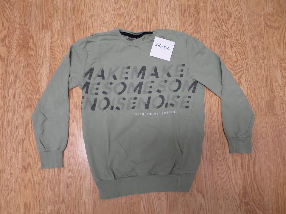 pulover, št. 146-152, cena 3€