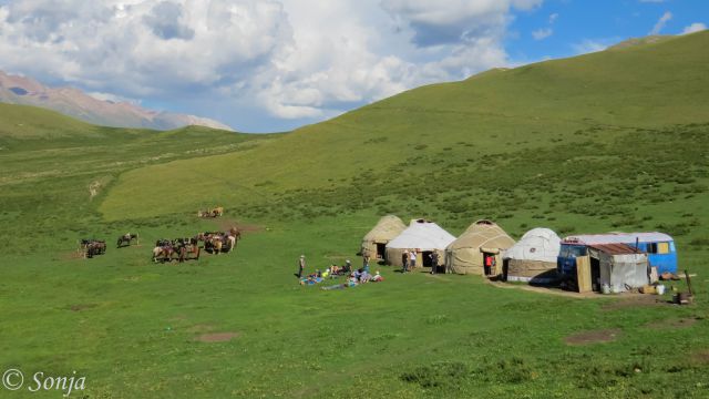 2016 KIRGIZIJA - treking s konji - foto