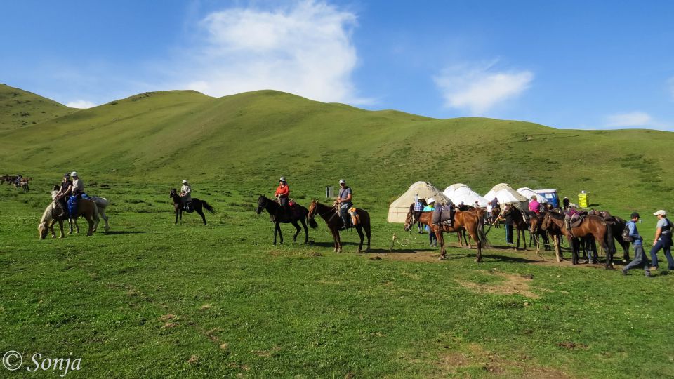 2016 KIRGIZIJA - treking s konji - foto povečava