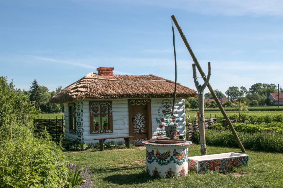 2017 Poljska, vas zalipie - foto povečava