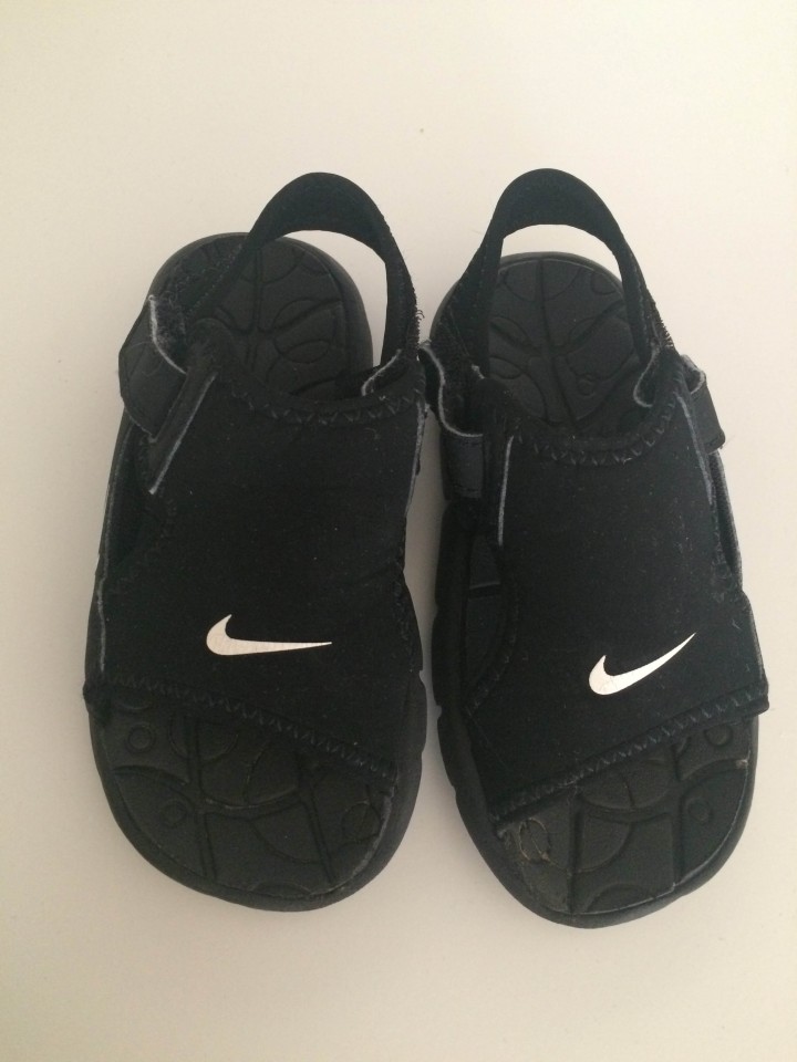 Črni Nike sandalčki, 21, 5€