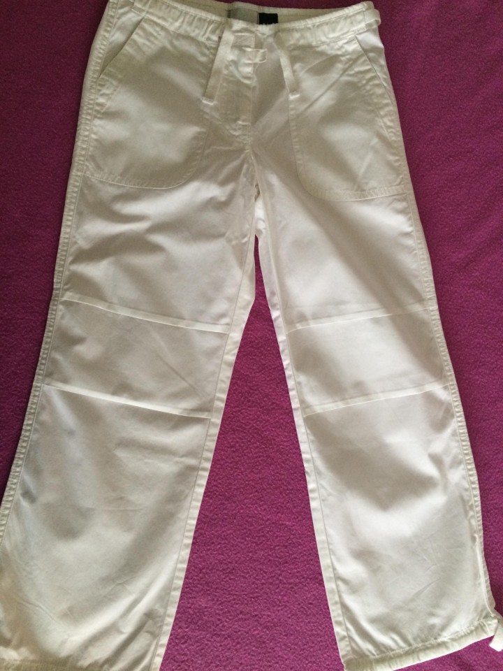 Bele poletne hlače, 3€