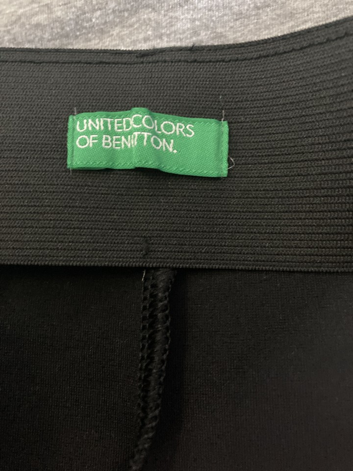 Pencil krilo, Benetton, XS, 7€
