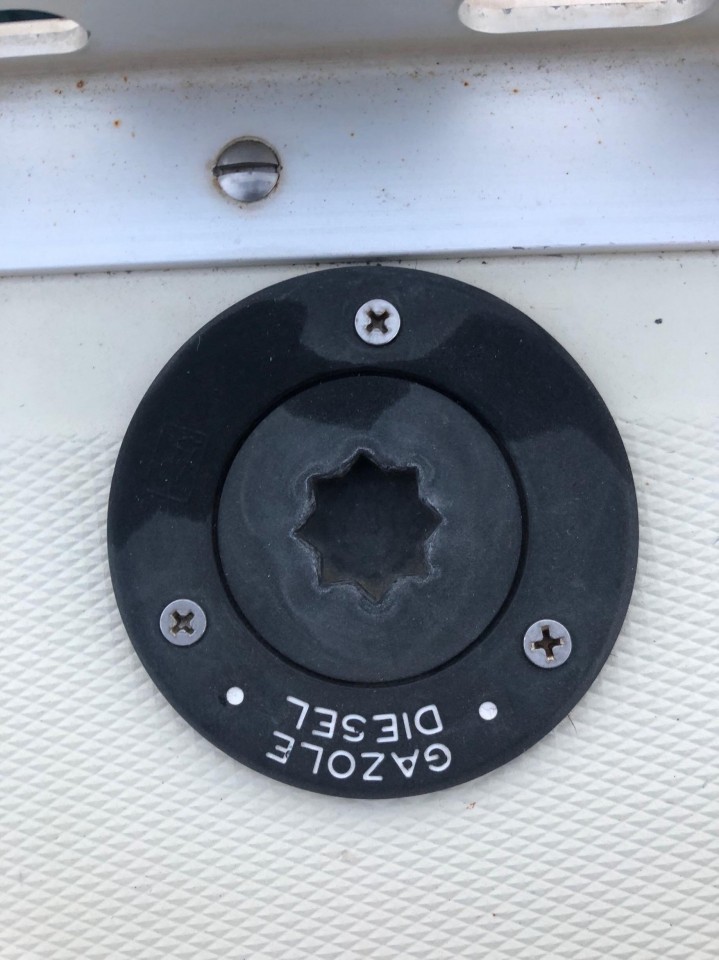 E31s - foto povečava