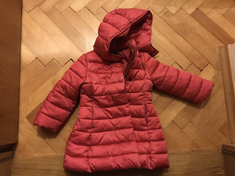 zimski plašč benetton velikost 90 cm