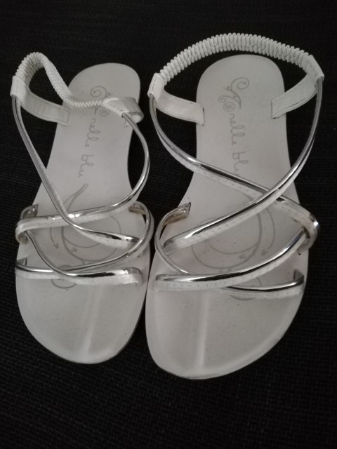 Dekliški sandali in balerinke - foto