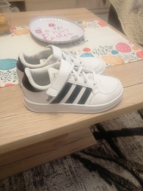 Teniske Adidas št 30 cena 10 e - foto