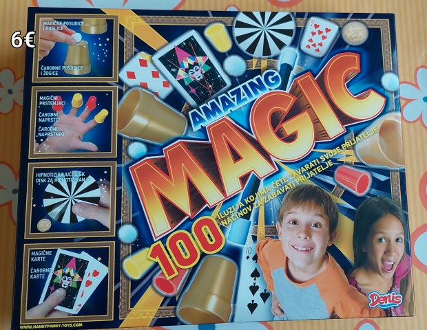 Igra magic (čarovniški triki) in pop it - foto