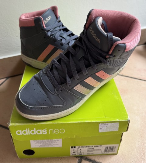 Adidas superge - foto