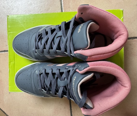 Adidas superge - foto