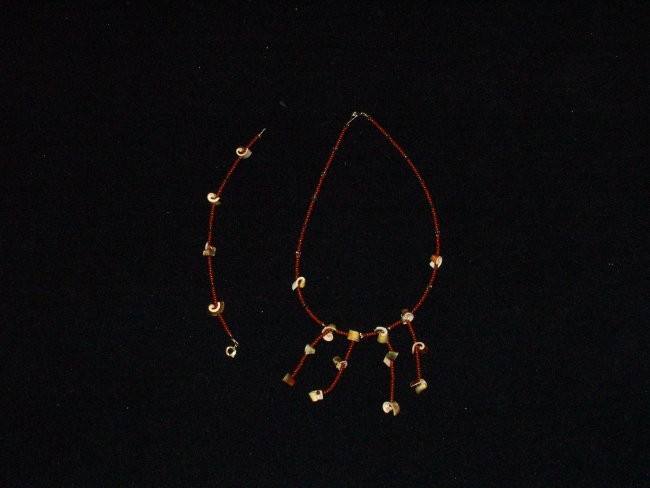 Kompletek
perle in školjke 
2005