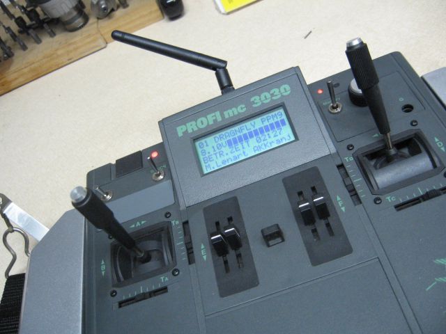 Oddajnik mc3030 - predelan na 2.4GHz in LiPo - foto