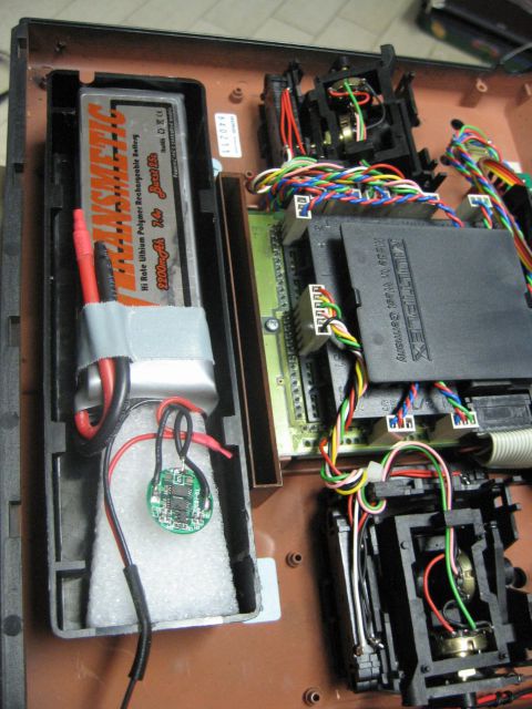 Oddajnik mc3030 - predelan na 2.4GHz in LiPo - foto