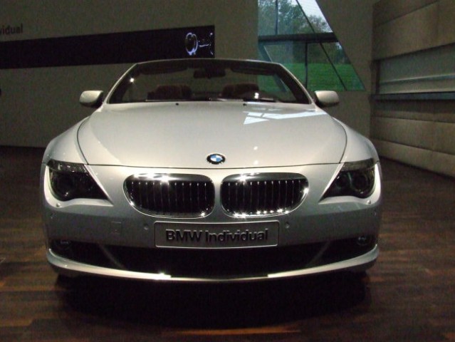 BMW  Welt - foto
