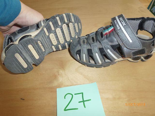 GEOX sandali z lučkami, odlično ogranjeni. št. 27 - 33 eur