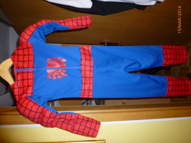 110 - 116 Spiderman kostum - 10 eur