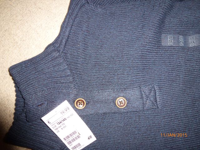 Novi pulover 134 - 140 - 10 eur