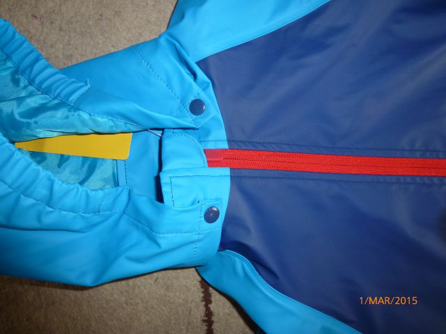 128 dežna nova jakna - 9 eur