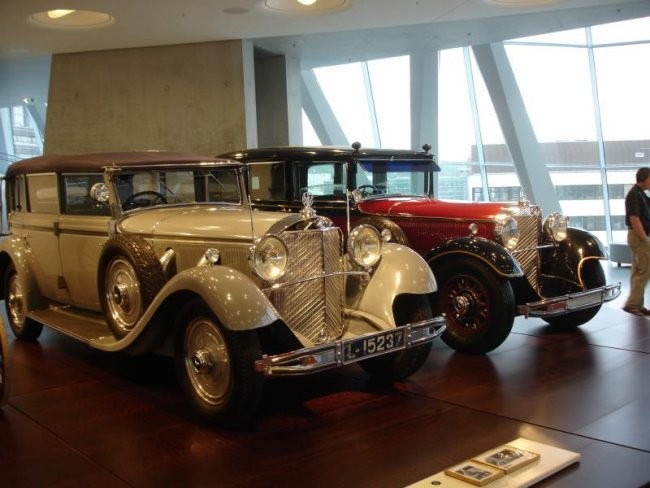 Mercedes muzej - foto povečava