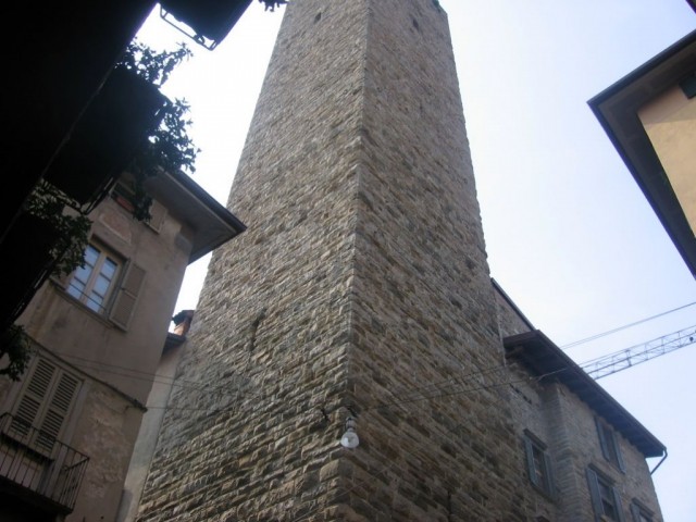 Tisočletni stolp