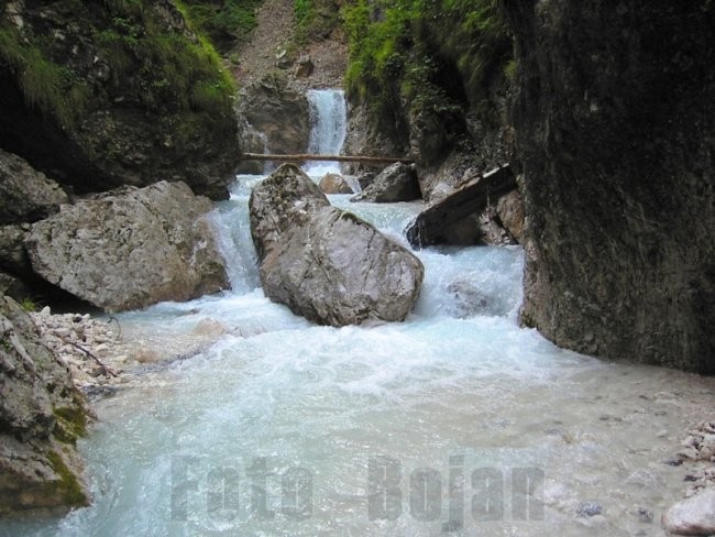 Barva vode