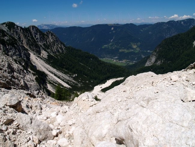 Pa še pogled nazaj.
Jaz sem ostal zvest svoji prvotni odločitvi in potrebni krajši razdal