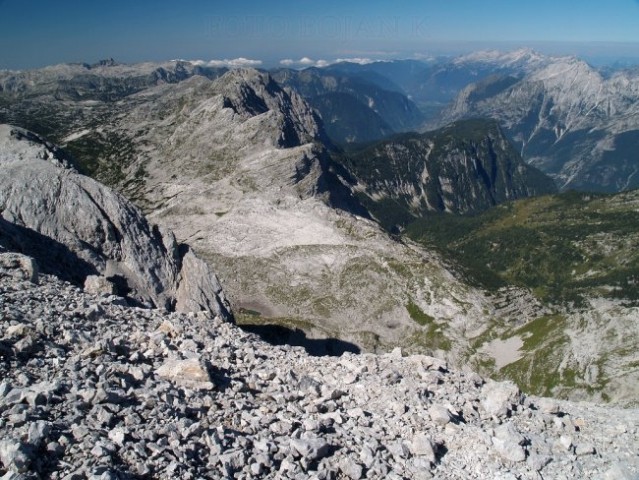 Aha...nisem povedal, da sem to že na sosednjem gribu. S Kanjavca sem se 5 min spustil dol 