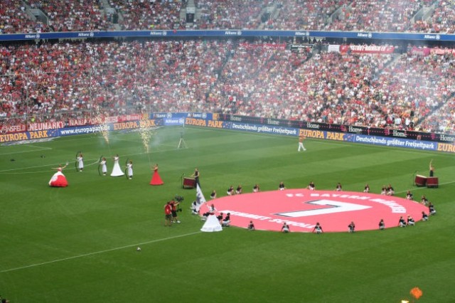 Mehmet Scholl - poslovilna tekma Bayern: Barc - foto