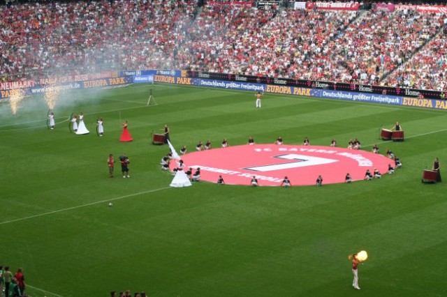 Mehmet Scholl - poslovilna tekma Bayern: Barc - foto