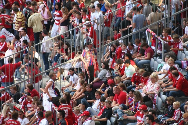 Mehmet Scholl - poslovilna tekma Bayern: Barc - foto povečava