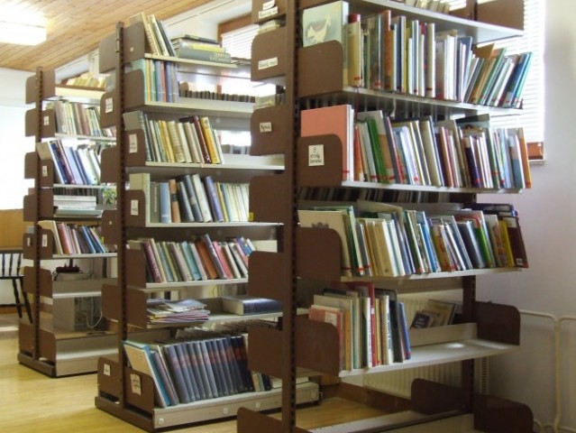 Knjižnica - foto