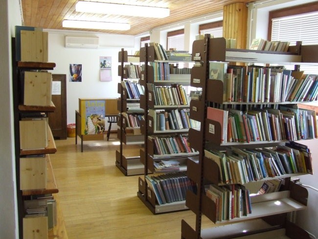 Knjižnica - foto povečava