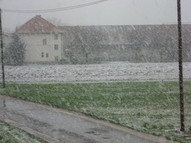Sneg gre 2008 - foto povečava
