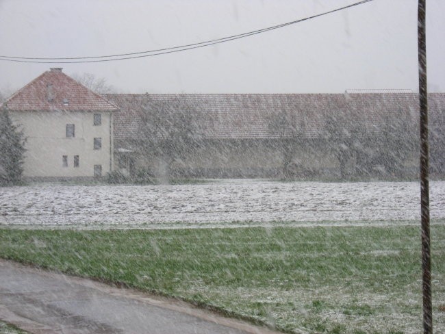 Sneg gre 2008 - foto povečava
