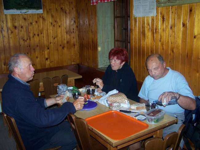 TRIGLAV 2006 - 21. SPOMINSKI POHOD NA TRIGLAV - foto povečava