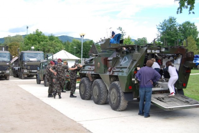 17. srečanje veteranov in častnikov Velenje - foto