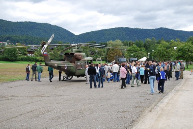 17. srečanje veteranov in častnikov Velenje - foto