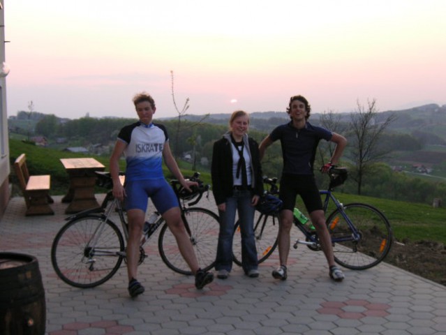 S kolesom po Sloveniji - foto