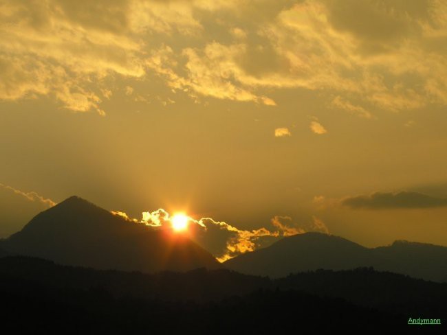 Sončni zahod in Gozdnik