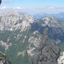 nekje na Škarjah, zadaj Mrzla gora