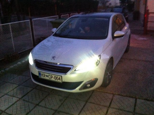 Peugeot 308 - foto