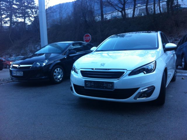 Peugeot 308 - foto