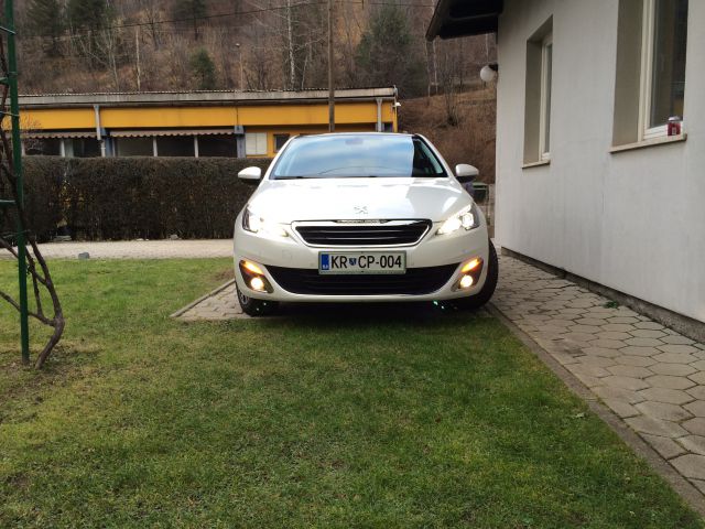 Peugeot 308 - foto