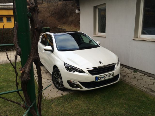 Peugeot 308 - foto